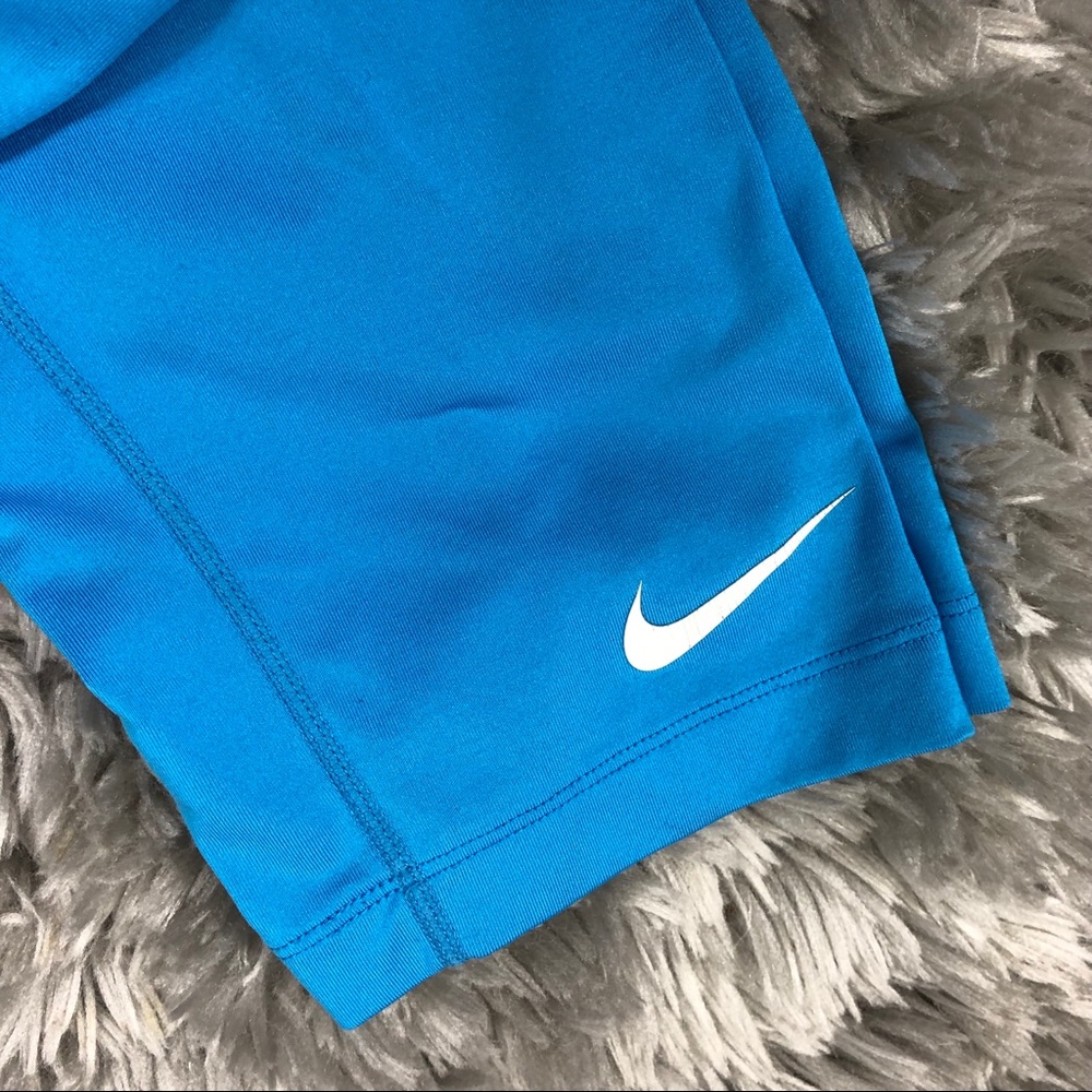 Nike Pro Capris - Picture 3 of 8